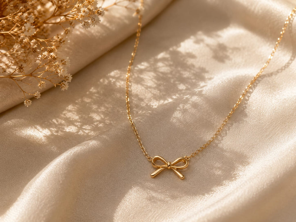 Bow Necklace