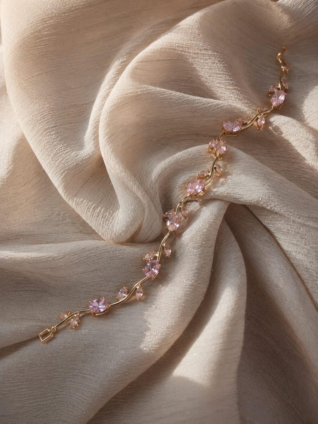 Tulip Bracelet – Elegant Floral Charm Bracelet for Women